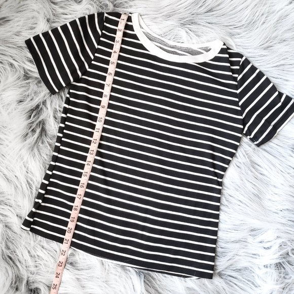 Striped Black & White Ringer Tee Short Sleeve 90s Vibes // Size Small - Picture 7 of 7